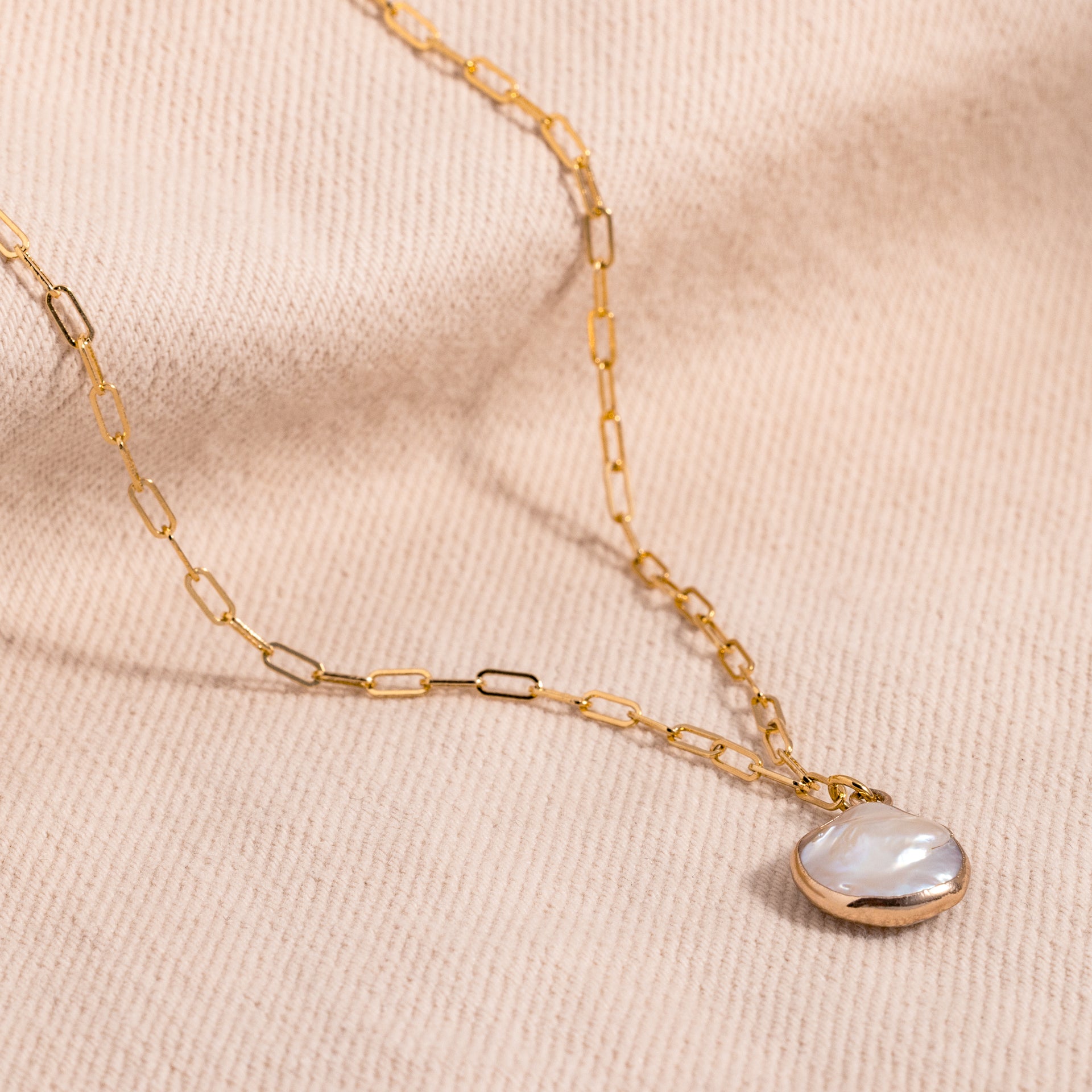 18K Gold Dipped Paperclip Chain Necklace with Freshwater Pearl Charm Pendant