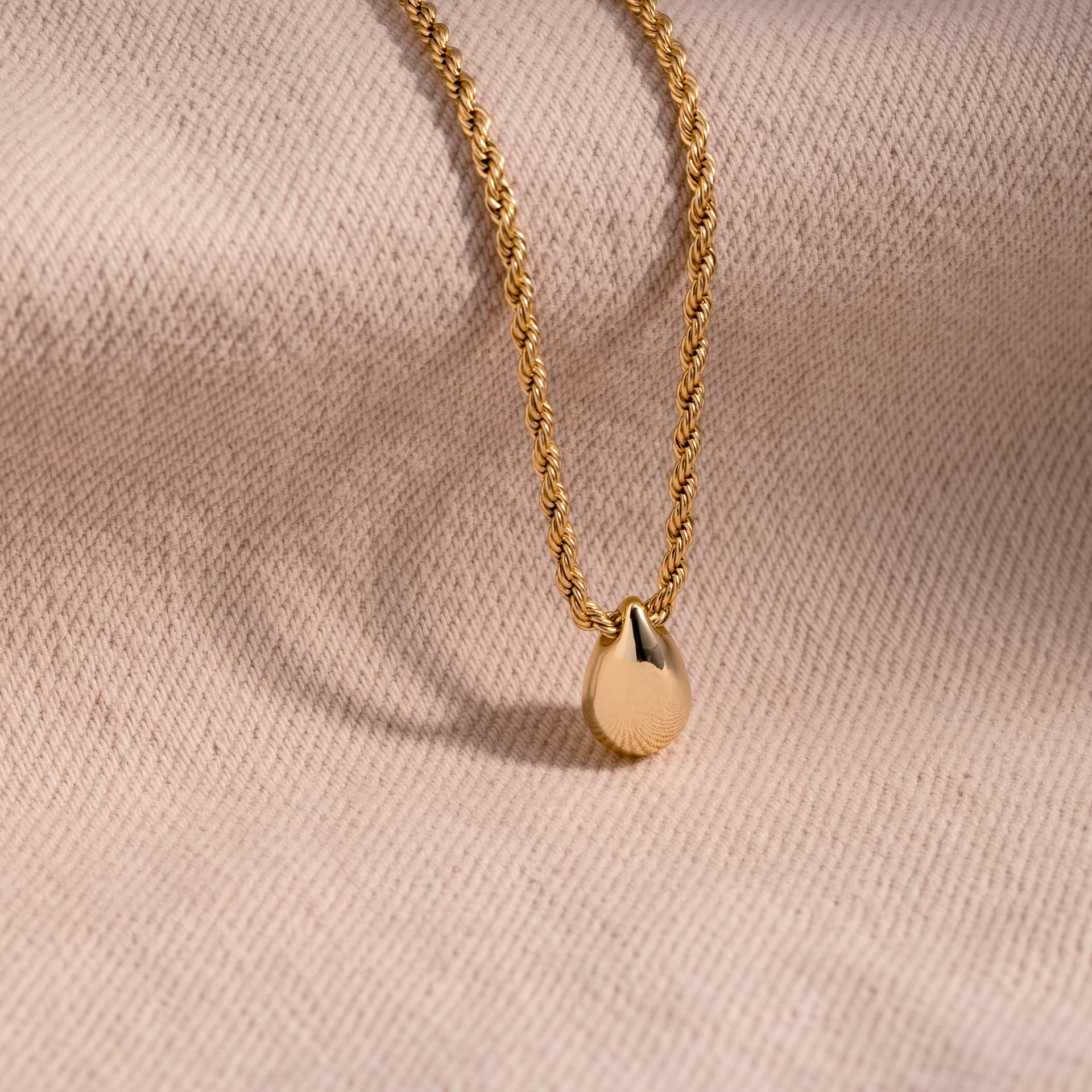 18K Gold Dipped Rope Chain Necklace with Teardrop Pendant